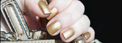 Золото на руках. Лак YSL Dore Orfevre 29