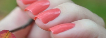 Chanel Le Vernis Starlet 575 и Paparazzi 579