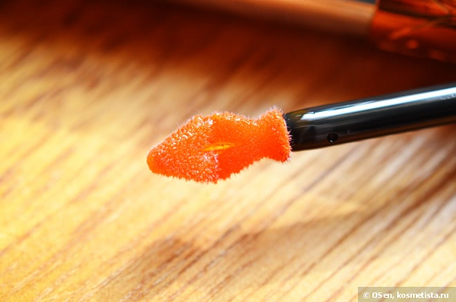 Масло-бальзам для губ с оттеночным эффектом YSL Volupte Tint-In-Oil Nourishing Lip Oil Colour Enhancer #7 Crush Me Orange