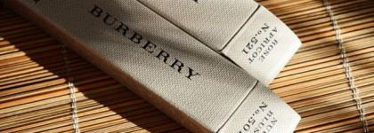 Новинка осени 2016 Burberry Full Kisses