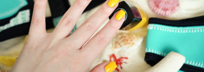 Весна Chanel: лаки