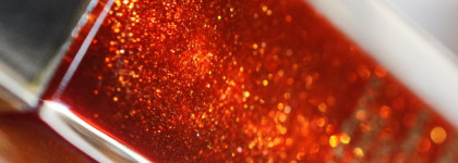 Рождество Clarins: Instant Light Lip Comfort Oil #09 Red Berry Glam