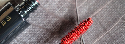 Красные глаза от Marc Jacobs