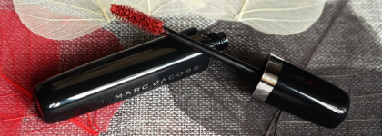 Красные глаза от Marc Jacobs