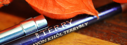By Terry Crayon Khol Terrybly #10 Festive Gold