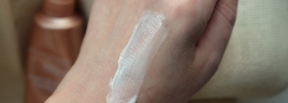 Clarins Extra-Firming Cou and Decollete Youthful Lift Neck&Decollete care