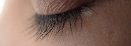 Обзор трёх тушей для ресниц - Helena Rubinstein Lash Queen Feline Blacks (01 black black), Estee Lauder Sumptuous Extreme Lash Multiplying Volume Mascara (extreme brown) и Missha 4D Mascara (black)