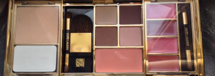Набор декоративной косметики от Estee Lauder Ingenious Color Palette with Detachable Compacts