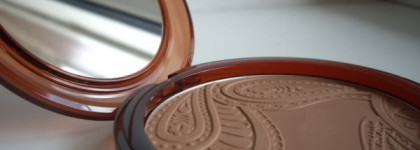 Бронзер для белоснежки - Artdeco Bronzing Powder Compact 02 SPF 15, Limited Edition
