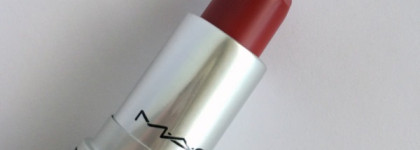 MAC Matte Lipstick Russian Red & Chanel Le Crayon Levres #57 Rouge Profond