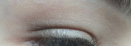 Inglot Duraline & NYX Loose Pearl Eyeshadow #lp01 (Nude), #lp20 (Mocha)