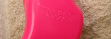 Мои полезные штуки для волос: Tangle Teezer (наверное всем уже набил оскомину),  Smart® Microfibre Hair Turban Wrap, LookGreat Hair Therapy Wrap