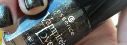 Мои лаки из прошлой коллекции Essence "Vampire's love"