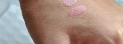 Малыши в моей косметичке - Essence mini lipgloss set  04 london calling