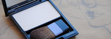 Лунное сияние - Иллюминайзер Shiseido Luminizing Satin Face Color WT905 Дальний свет