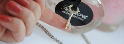 Her Secret Antonio Banderas - земляничная нежность, или?