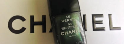 "Британский гоночный" или Chanel Le Vernis 68 Vert Sacrilège