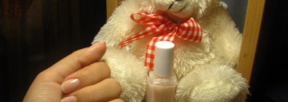 Проба пера с лаком Essie Mademoiselle