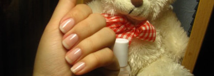 Проба пера с лаком Essie Mademoiselle