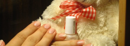 Проба пера с лаком Essie Mademoiselle