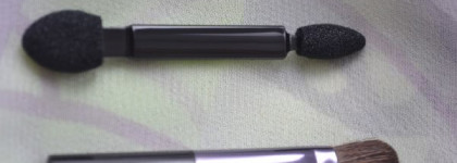 Розовые пески  2013 от Shiseido Luminizing Satin Eye Color Trio,# RD711Pink Sands