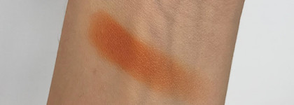 Встречаю весну в Mini Breaker от Jeffree Star Eyeshadow Pressed Pigment Palette