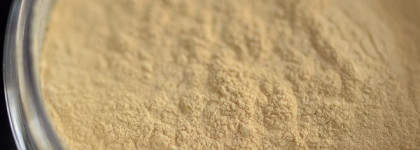 Здоровое сияние лица вместе с хайлайтером Kristall Minerals