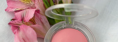 Дьявол в деталях - румяна Glow Play от Mac в оттенке Cheeky Devil