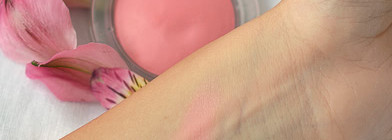 Дьявол в деталях - румяна Glow Play от Mac в оттенке Cheeky Devil