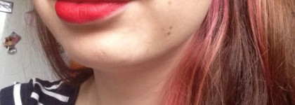 Красный друг Matte Lipstick by H&M в оттенке Dita