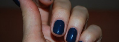 Исследую морские глубины с Mavala Smoky Blue 158