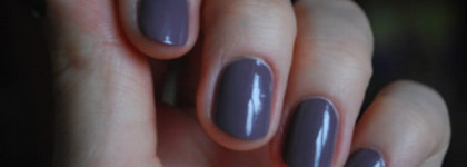 Сложная сиреневая пыль China Glaze Below Deck