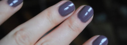 Сложная сиреневая пыль China Glaze Below Deck