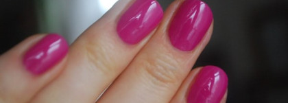 Очаровательная фуксия China Glaze Nasty