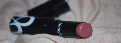 Нежнее нежного, или мой идеальный нюд. Benefit Silky Finish Lipstick Skinny Dip