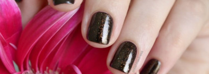 China Glaze  Nail Lacquer Midtown Magic #81072