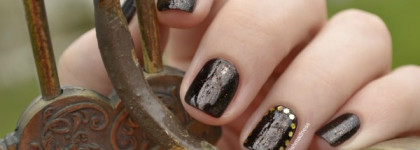 China Glaze  Nail Lacquer Midtown Magic #81072