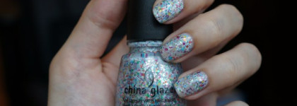 China Glaze - It's a Trap-Eze