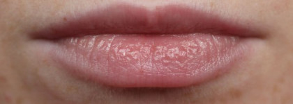 Бюджетные помадки Essence №02 и №50