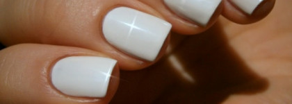 В моде белое?! Orly Dayglow