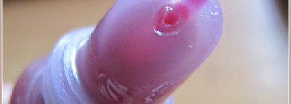 Вишня на губах с Kiko unlimited lipgloss 20