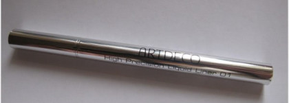 Artdeco bHigh Precision Liquid liner 01 и противоречивая стойкость