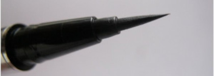 Artdeco bHigh Precision Liquid liner 01 и противоречивая стойкость