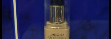 Тональный крем Max Factor FaceFinity 3in1(основа+тон+корректор) ,оттенок 45 warm almond(тёплый миндальный)