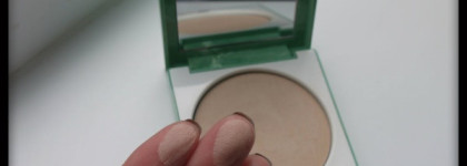 Пудра Clinique Stay Matte Sheer Pressed Powder Oil-Free  , оттенок 02 stay neutral