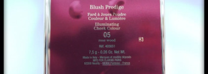 Румяна Clarins Blush Prodige Illuminating Cheek Colour № 05 rose wood