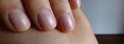 Попытка восстановить ногти с лечебными лаками Revlon для поврежденных ногтей