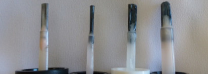 Два молочно-фарфоровых любимца