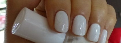 Essie Marshmallow