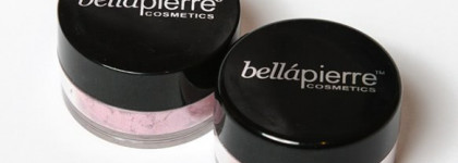 Рассыпчатые минеральные тени Bellapierre Bubble Gum (Sp091) и Wow! (Sp045)